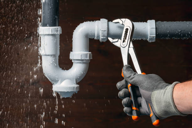Professional Pipe Repair technician working in Minier, IL